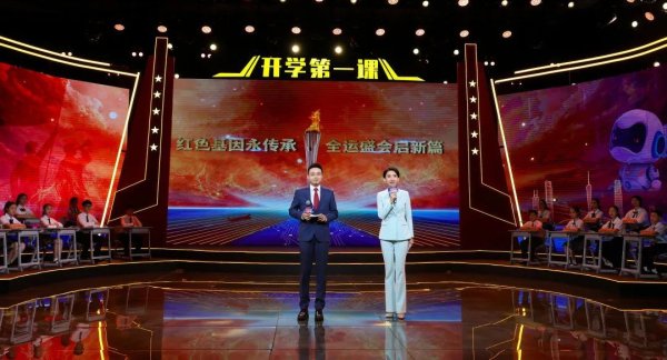 九游体育app娱乐并揽获优秀创作奖；剧中饰演抗日勇士卫国尧的杨璞同学-Ninegame-九游体育「中国」官方网站|jiuyou.com
